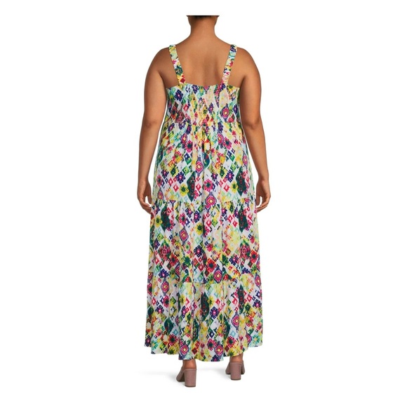 Women's Plus Size Tiered Maxi Dress - Picture 2 of 5